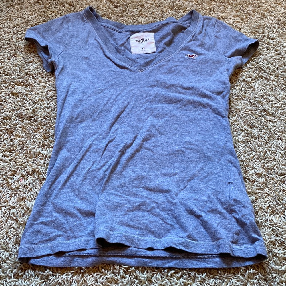 Hollister t shirt